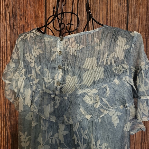 De Chance Layered Ruffled Blouse - Picture 4 of 7